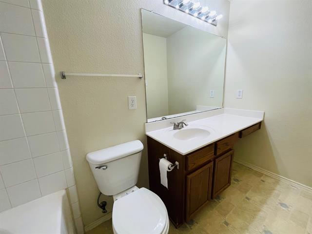 Building Photo - 614 Rockbrook Dr