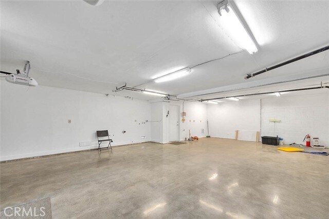 Building Photo - 310 Bayview Dr