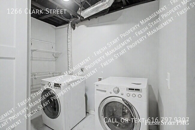 Building Photo - 1266 Clark St