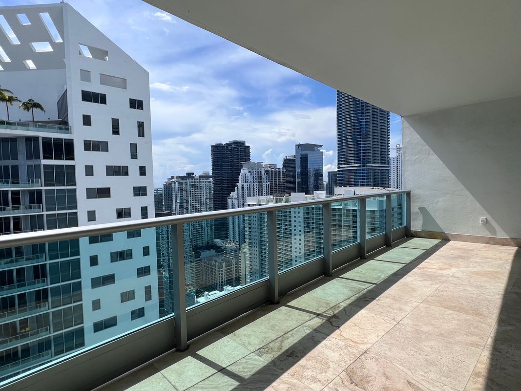 Building Photo - 1331 Brickell Bay Dr