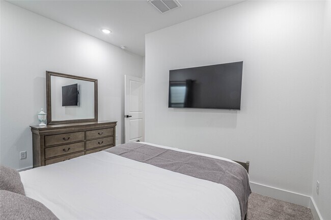 Building Photo - 3507 Ennis St