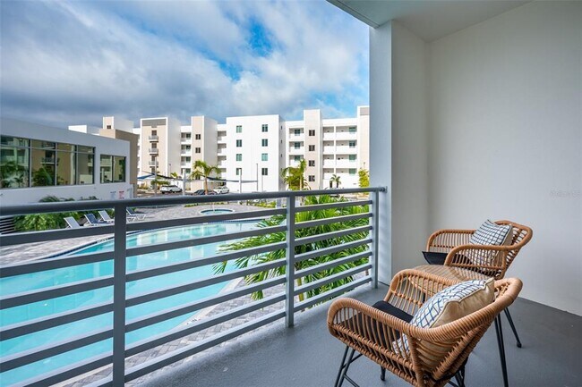Building Photo - 1703 N Tamiami Trl