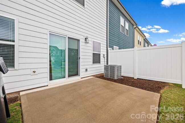 Building Photo - 328 Drawbar Dr