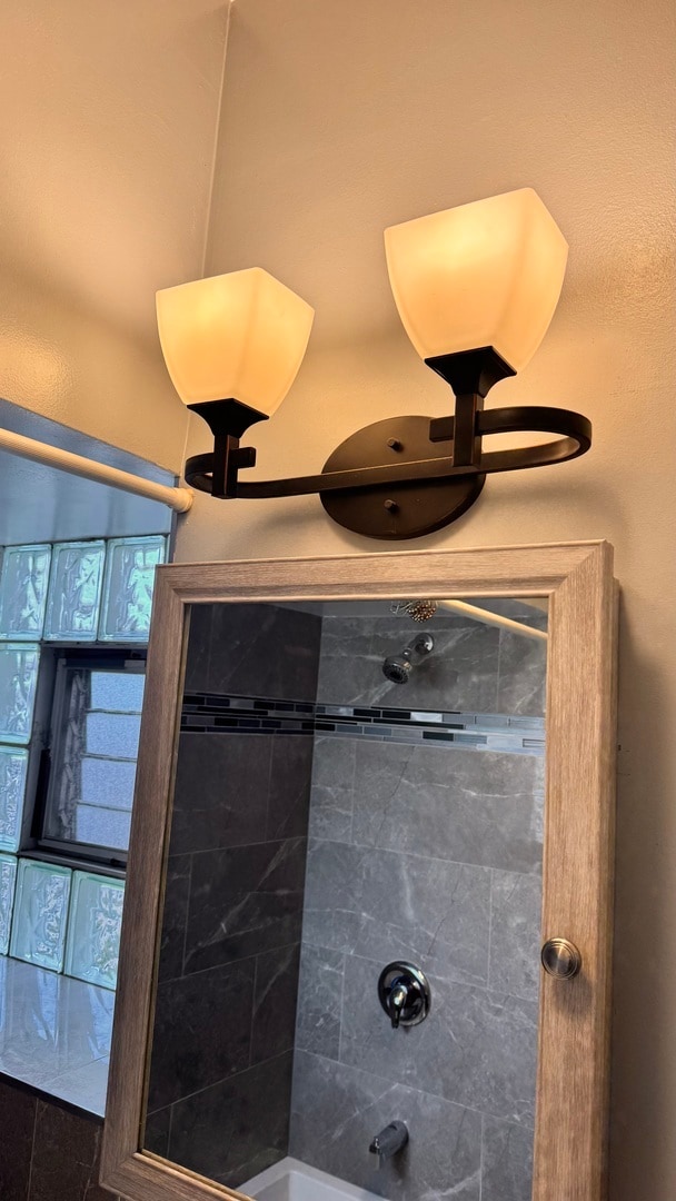 Building Photo - 4441 N Central Ave