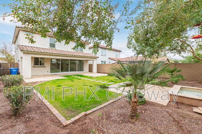 Building Photo - 735 E Constance Wy