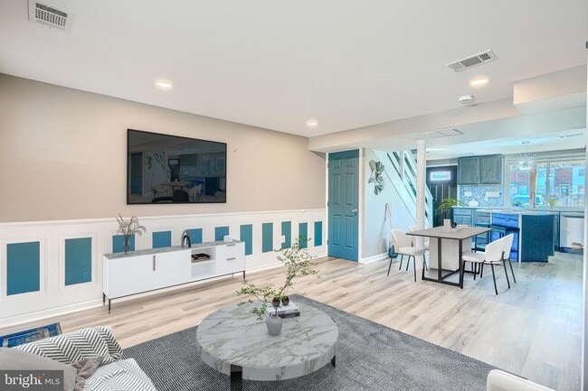 Building Photo - 800 Seckel Ct