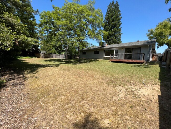 Building Photo - 8654 Thelen Ct