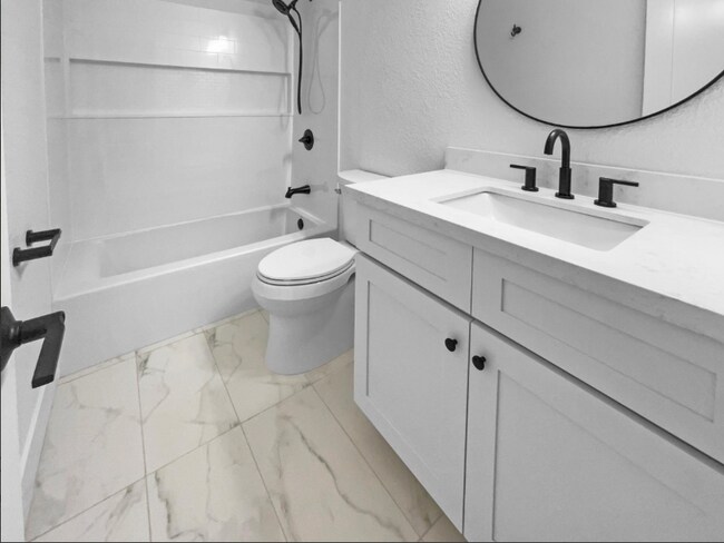 Building Photo - 7952 Summerplace Dr