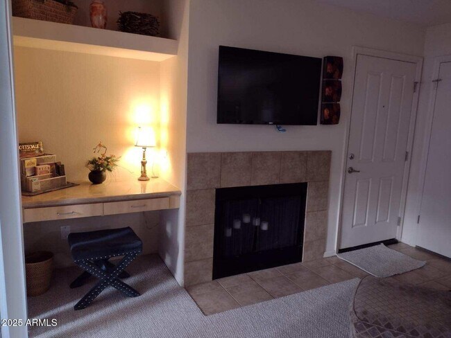 Building Photo - 10115 E Mountain View Rd