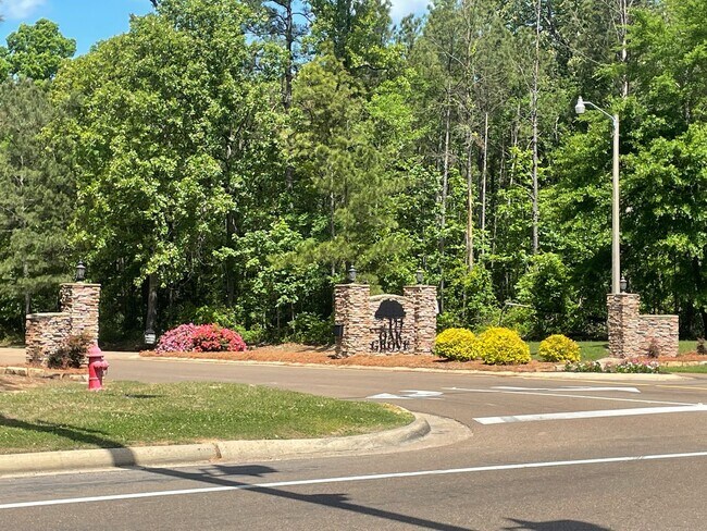 Building Photo - 3/2 For Rent in Brandon 047!