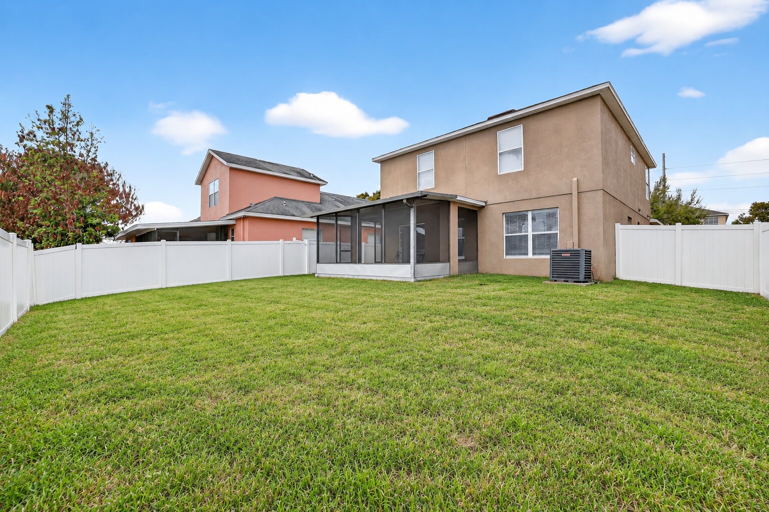 Building Photo - 10629 Shady Preserve Dr