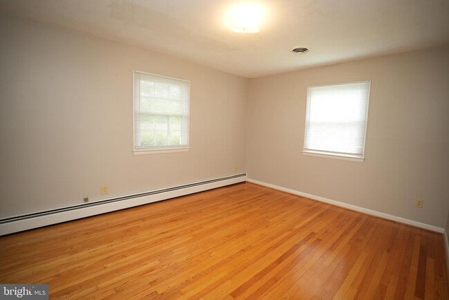 Building Photo - 20609 Point Lookout Rd