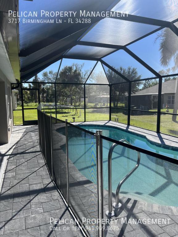 Building Photo - 3717 Birmingham Ln