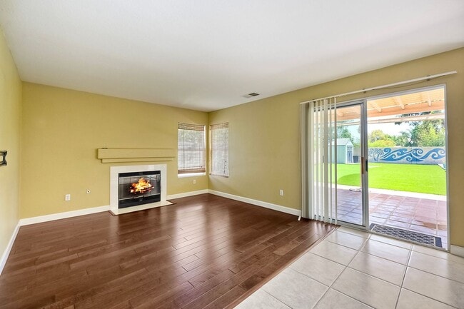 Building Photo - 1198 Sunbright Dr