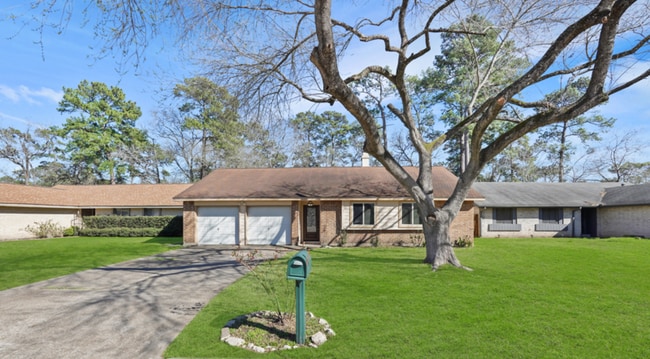 Building Photo - 15226 Flamingo Park