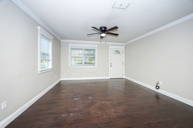 Building Photo - Peaceful Country Living on 2.4 Acres in Saucier