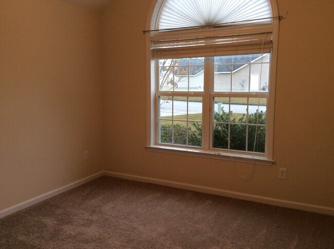 Building Photo - Beautiful home in Carolina Pines