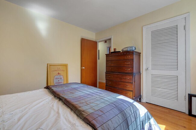 Building Photo - 1716 S Meridian St