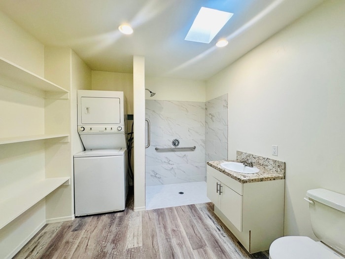 Building Photo - 1337 W Pennington St