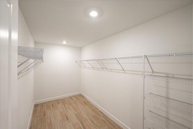 Building Photo - 6331 Windwood Wy