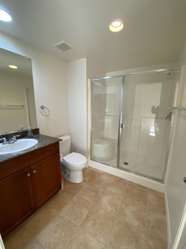 Building Photo - 4 Bedroom House in La Costa Greens Community