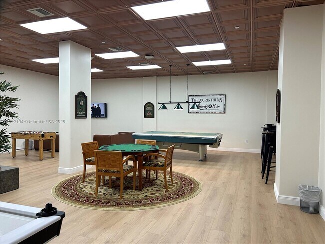 Building Photo - 5825 Collins Ave