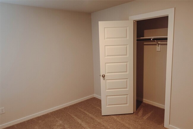 Building Photo - 8538 Blueberry Ash St