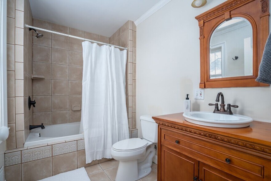 Building Photo - 308 Ballston Ave