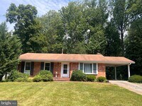Building Photo - 1716 Pine Valley Dr