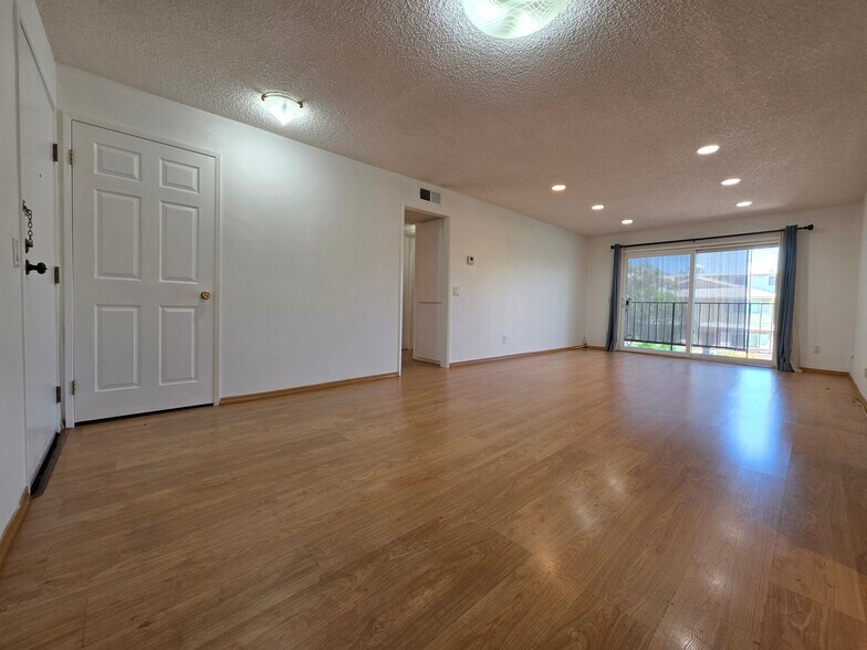 Building Photo - 500 Jackson Pl