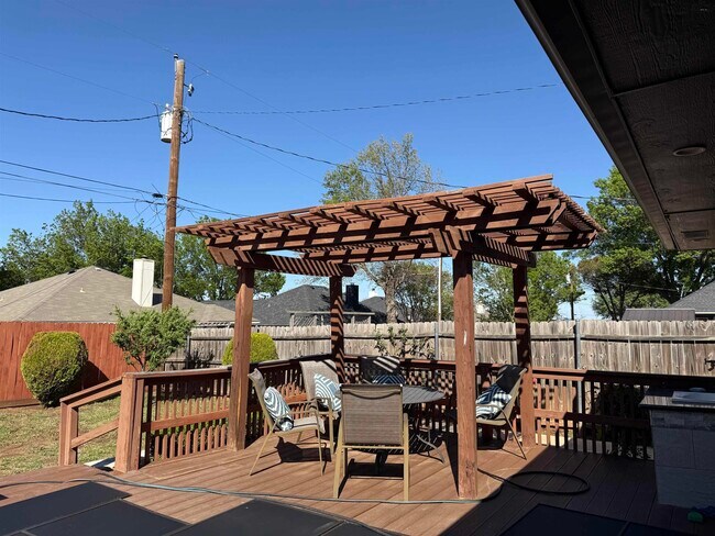 Building Photo - 19 Pilot Point Dr