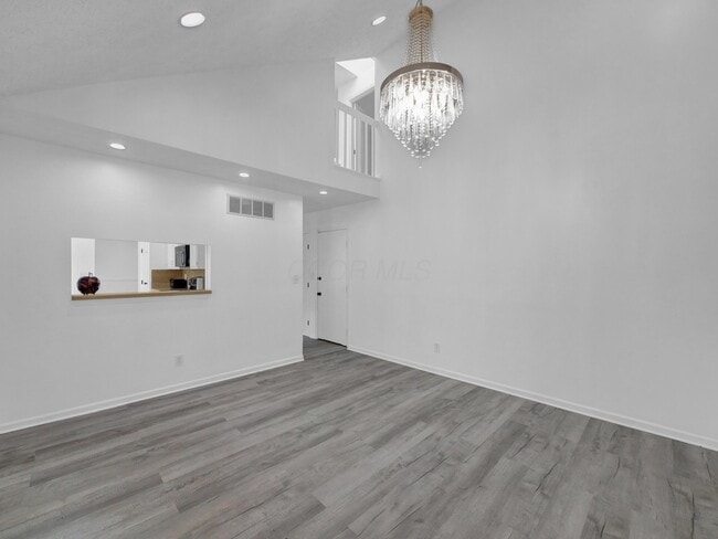 Building Photo - 6880 Pine Bark Ln
