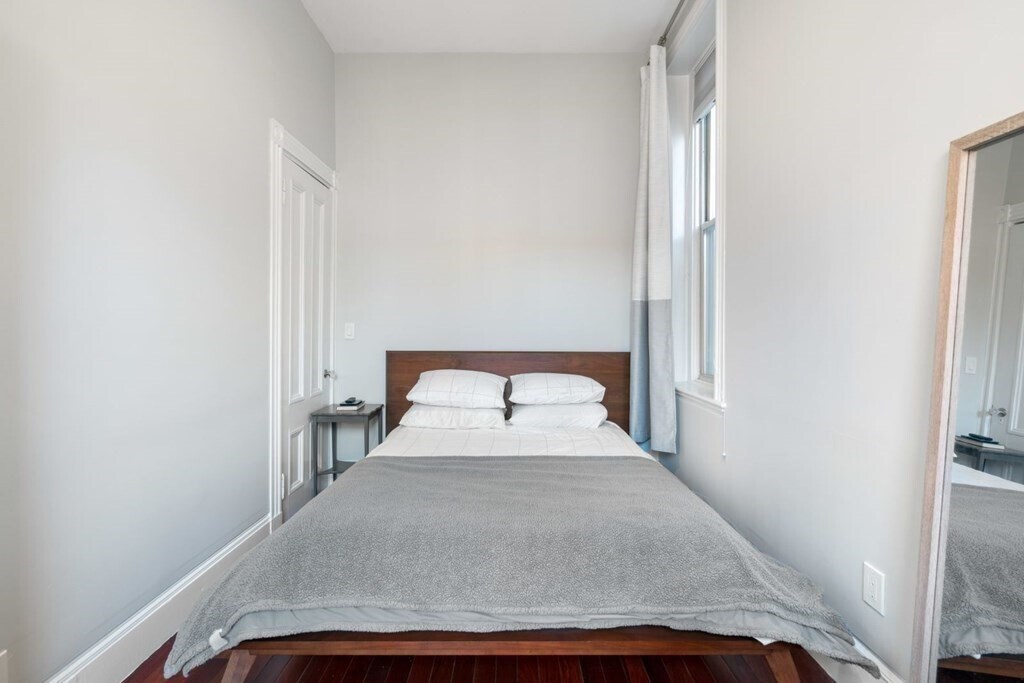 Building Photo - 1411 Washington St