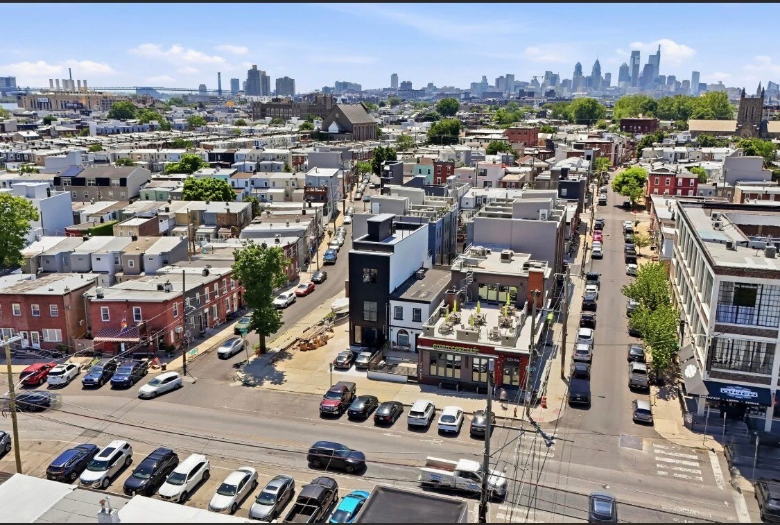 Exterior - 2504 E York St