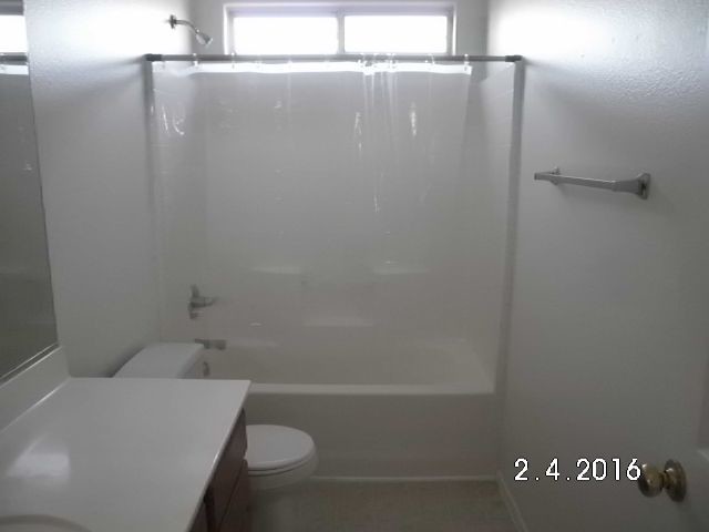 Building Photo - AVONDALE/ Van Buren and Avondale