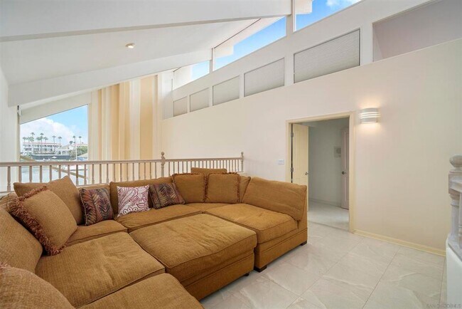 Building Photo - Large Custom Home on the Bay with Boat Dock