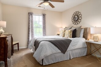 Building Photo - Available Now 2 Bedroom 2 Bath $1,299/mo -...
