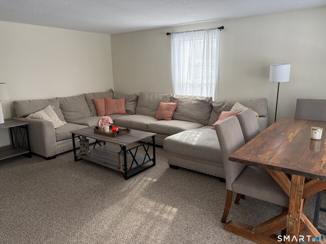 Building Photo - 117 Heather Ridge