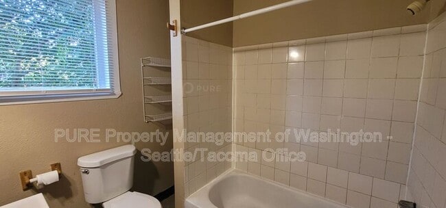 Building Photo - 1308 S 8th St