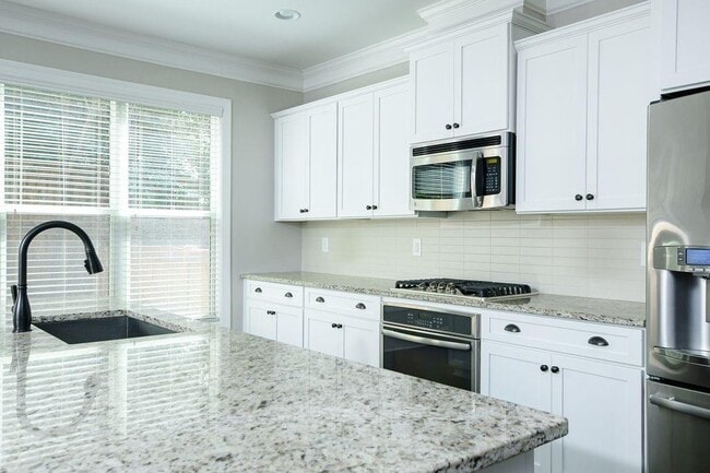 Building Photo - 1265 Linden Ct