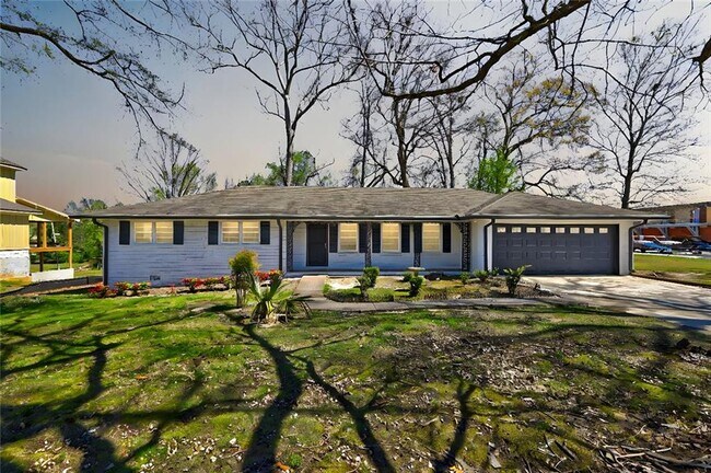 Building Photo - 469 Dogwood Dr NW