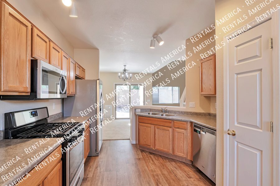 Building Photo - 50 E Camino Limon Verde