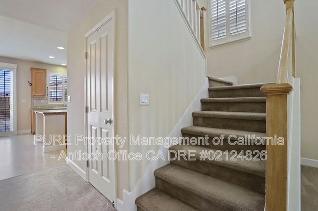Building Photo - 4581 Bonraven Way