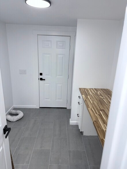 Building Photo - 4994 Esther Bandy Rd