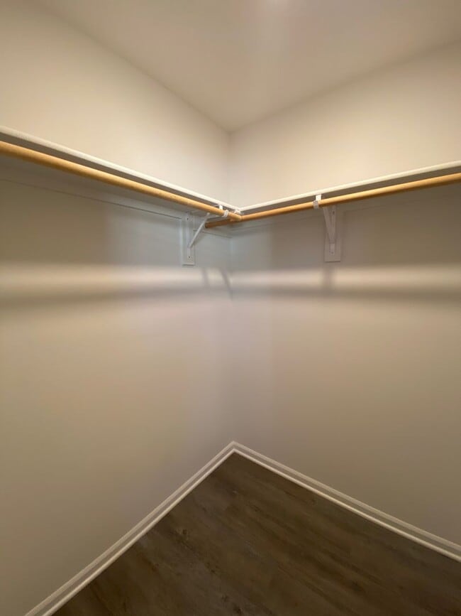 Building Photo - *Pre-leasing* Spacious Three Bedroom | Two and a Half Bath Home in Spring Hill