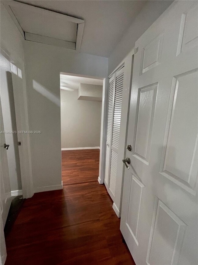 Building Photo - 4960 SW 119th Ave