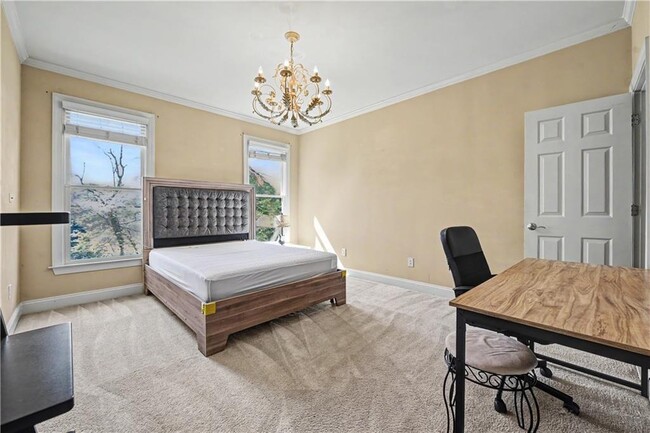 Building Photo - 4026 Palisades Main