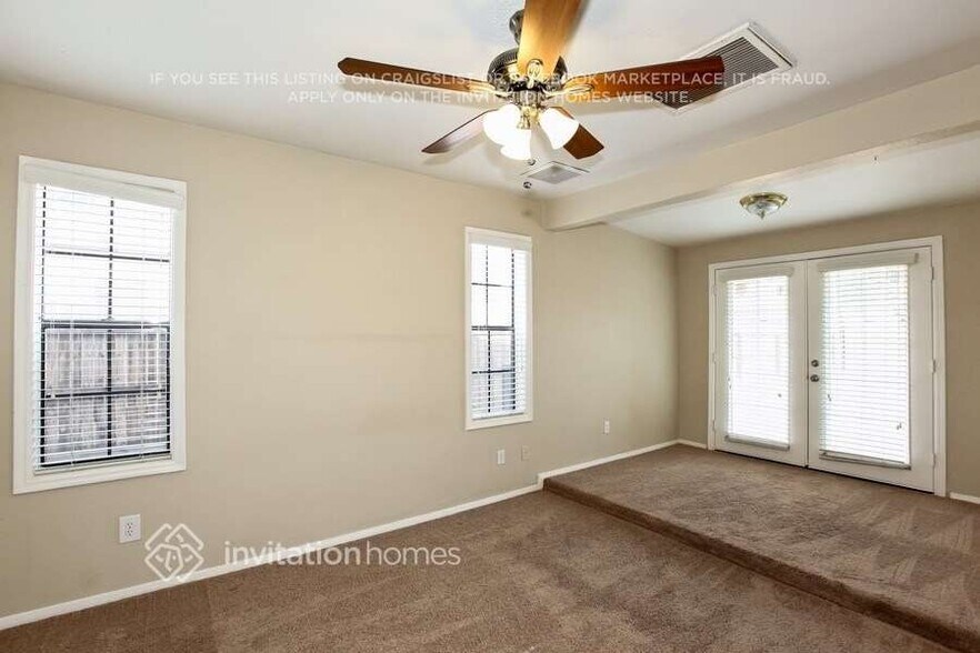 Building Photo - 607 S Pioneer