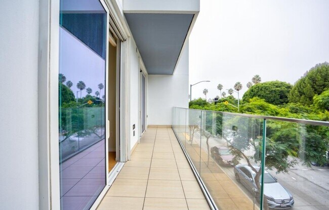 Building Photo - 1705-1725 Ocean Ave