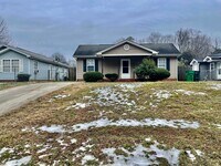 Building Photo - Welcome to this charming 3-bedroom, 2-bathroom home located in the vibrant city of Charlotte, NC.